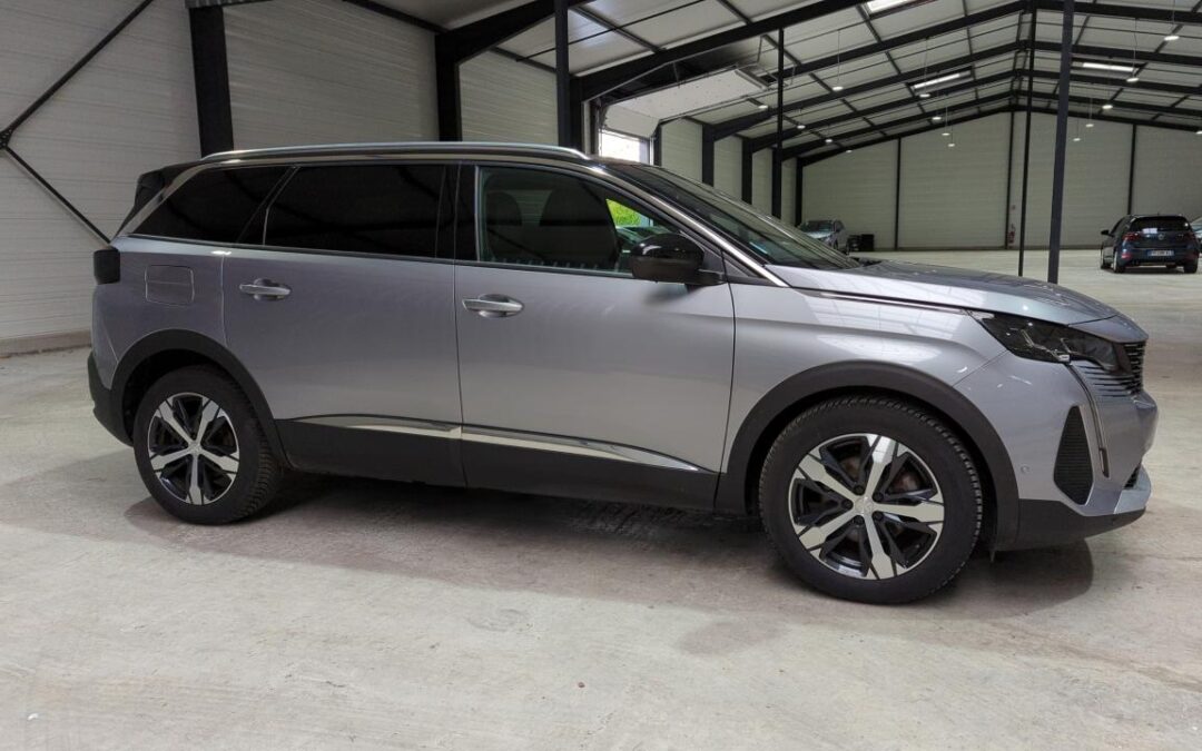 PEUGEOT 5008