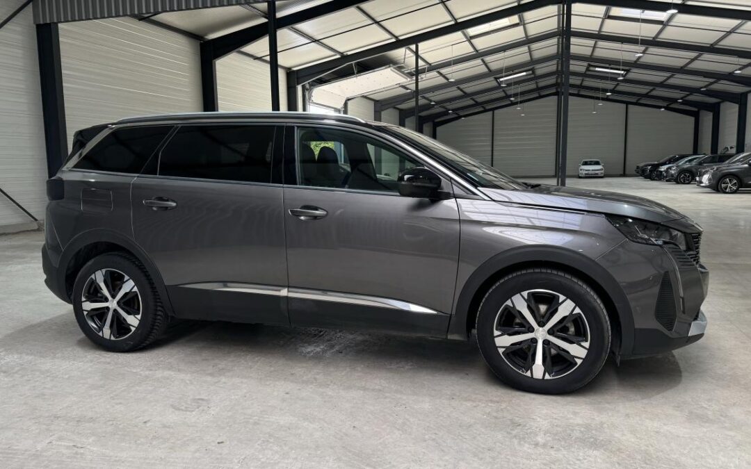 PEUGEOT 5008