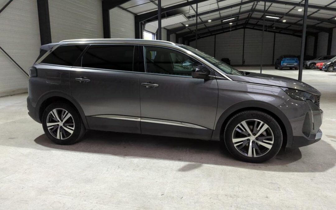 PEUGEOT 5008